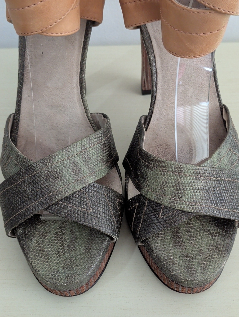 Elizabeth And James Camel And Green Leather Stiletto Sandals Size 8.5 - Picture 3 of 14